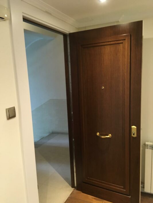 Puertas acorazadas en Las Fuentes